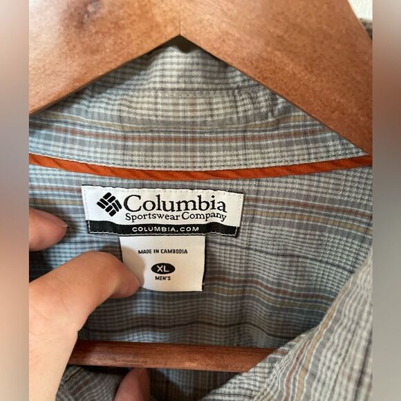 Set of Two Columbia Button Down Plaid Shirts - Picture 7 of 11